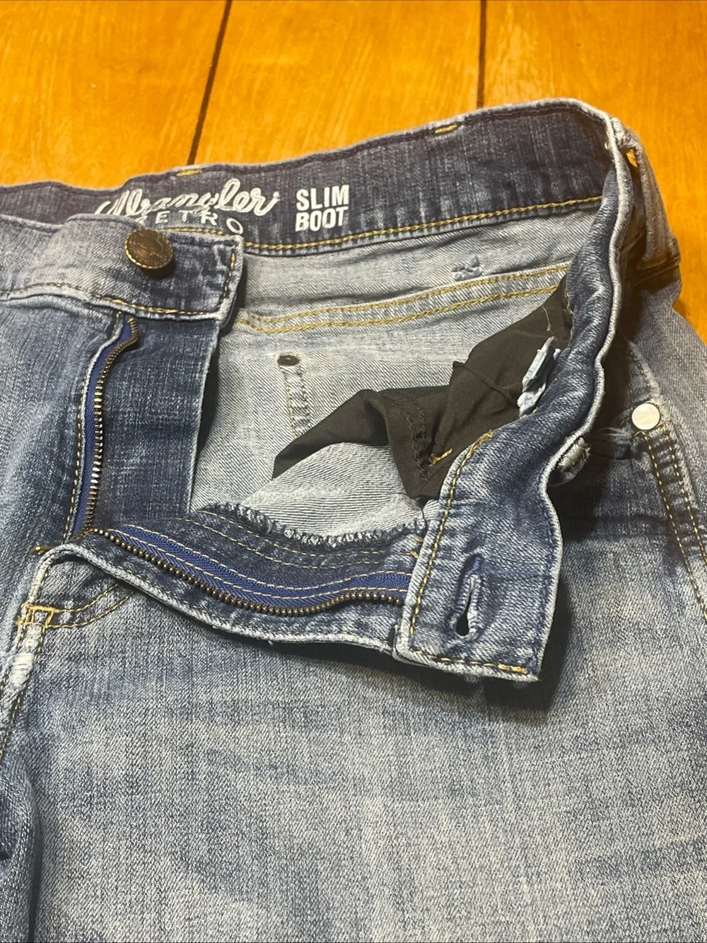Wrangler Retro Slim Boot Jeans Size 32x34 Medium Wash Denim Rodeo Cowboy Western